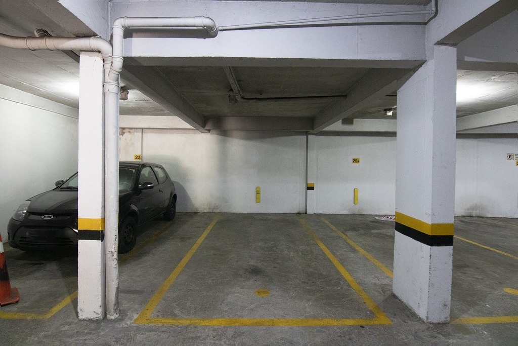 Sala para venda no bairro Petrópolis em Porto Alegre