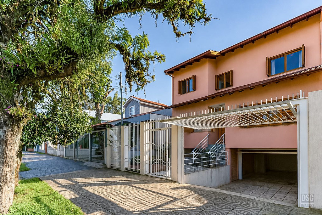 Casa para venda no bairro Jardim Planalto em Porto Alegre