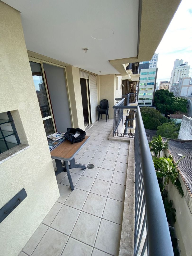 Apartamento para venda no bairro Menino Deus em Porto Alegre