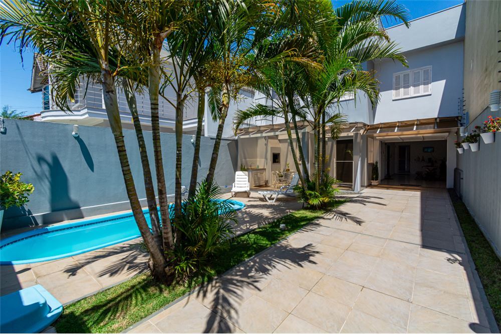 CASA RESIDENCIAL em Canoas - RS, Harmonia