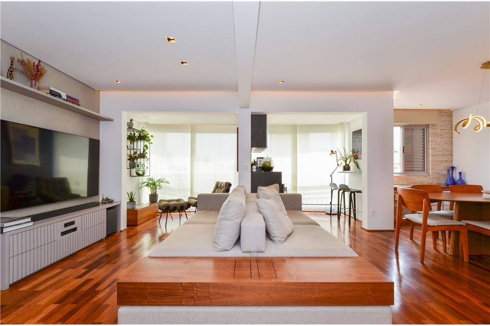 Apartamento com 4 quartos, 131m², à venda em São Paulo, Aclimação