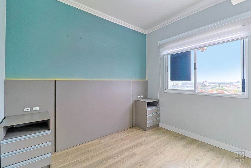 Apartamento para venda no bairro Vila Ipiranga em Porto Alegre