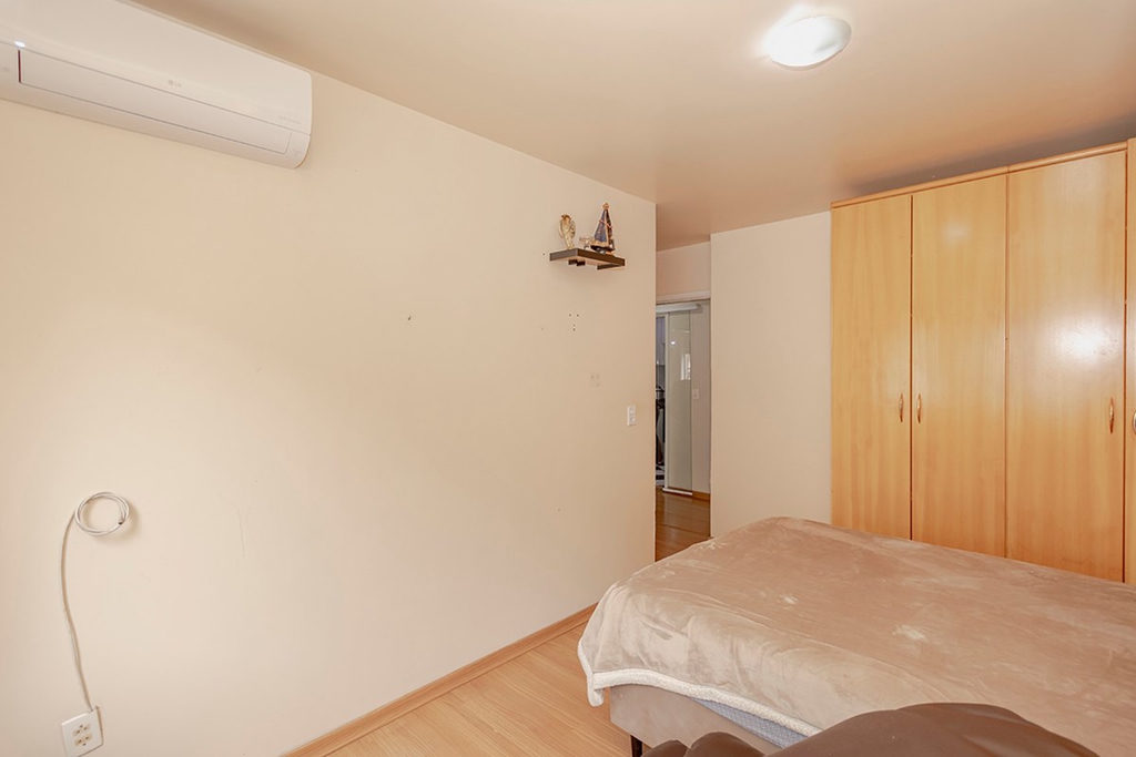 Apartamento para venda no bairro Vila Ipiranga em Porto Alegre