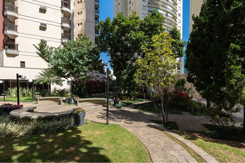 Apartamento à venda em São Paulo, Moema, com 3 quartos, 120,04m² - Carreyra Imobiliaria
