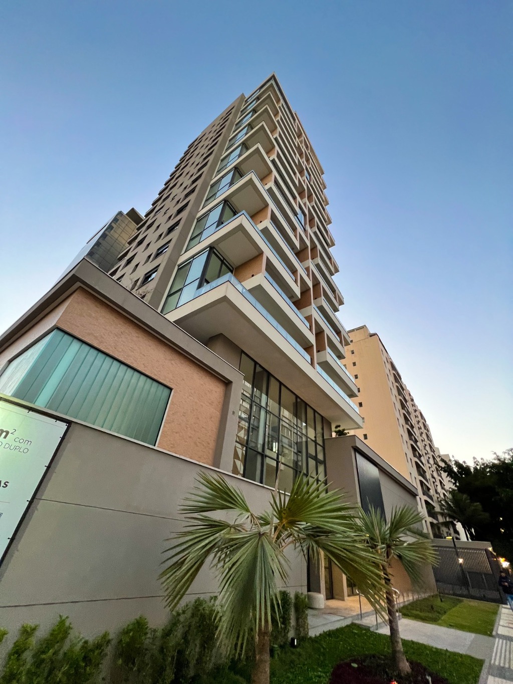 Apartamento à venda em São Paulo, Jardim Paulista, com 3 quartos, 138m² - Carreyra Imobiliaria