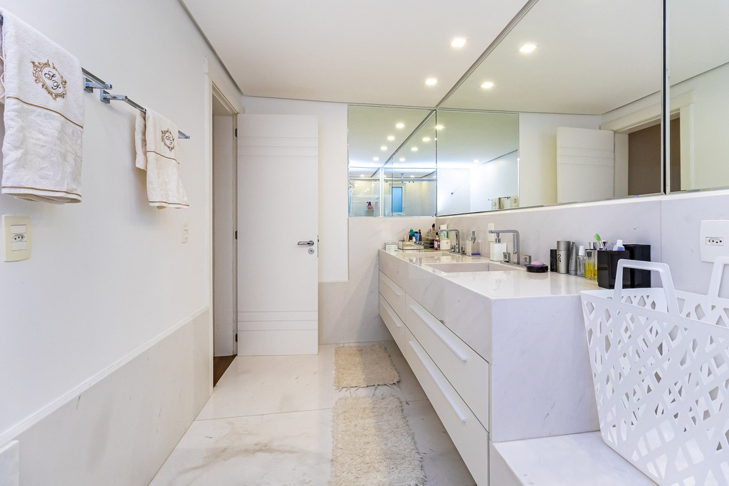 Apartamento à venda em Porto Alegre, Bela Vista, com 3 quartos, 223,07m² - Geniale Imóveis