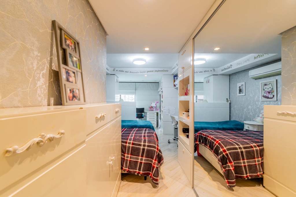 Apartamento à venda em Porto Alegre, Petrópolis, com 4 quartos, 266,15m² - Geniale Imóveis