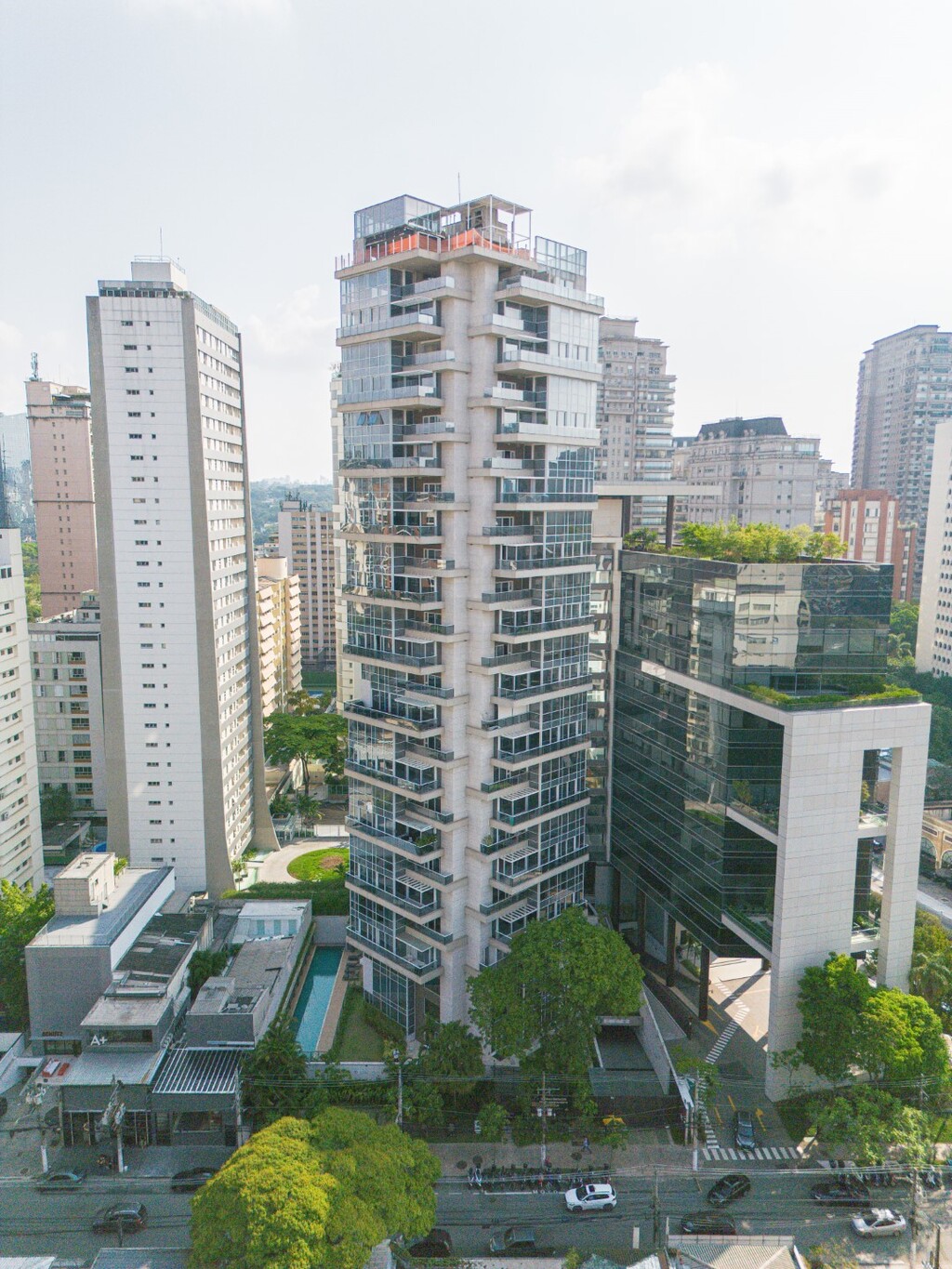 Cobertura à venda em São Paulo, Itaim Bibi, com 3 quartos, 298m² - Carreyra Imobiliaria
