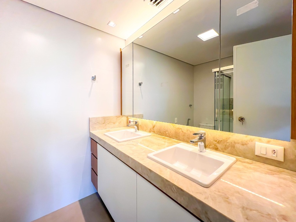 Apartamento à venda em Porto Alegre, Moinhos de Vento, com 4 quartos, 226m² - ORA EMPREENDIMENTOS IMOBILIÁRIOS