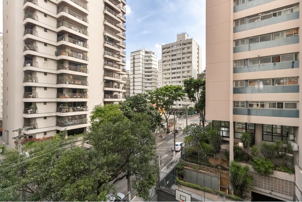Apartamento à venda em São Paulo, Moema, com 3 quartos, 126m² - Carreyra Imobiliaria