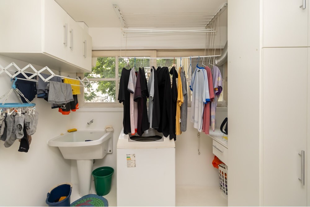 Apartamento à venda em São Paulo, Moema, com 3 quartos, 126m² - Carreyra Imobiliaria