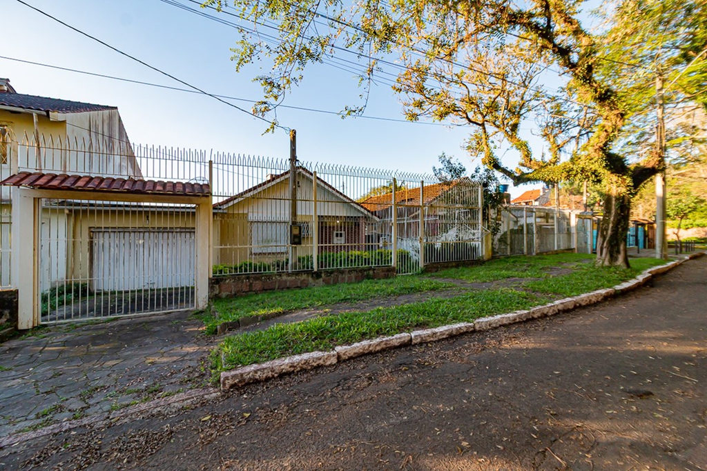 Casa em Condomínio para venda no bairro Santa Tereza em Porto Alegre