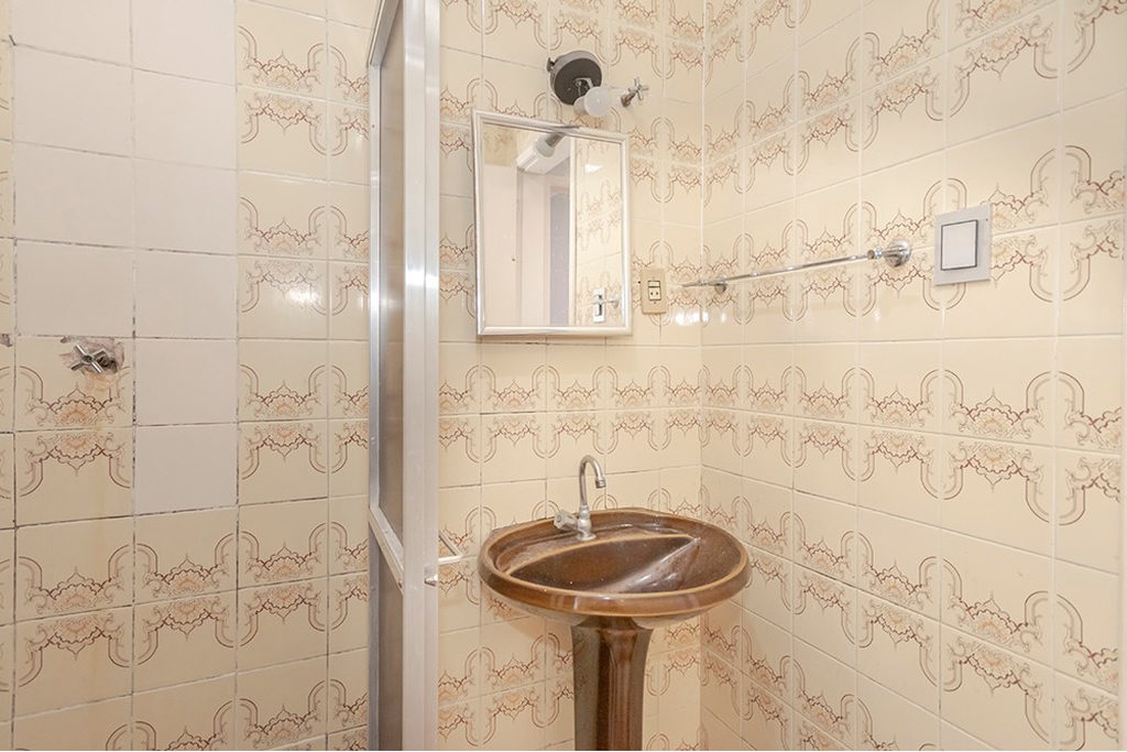 Apartamento para venda no bairro Medianeira em Porto Alegre