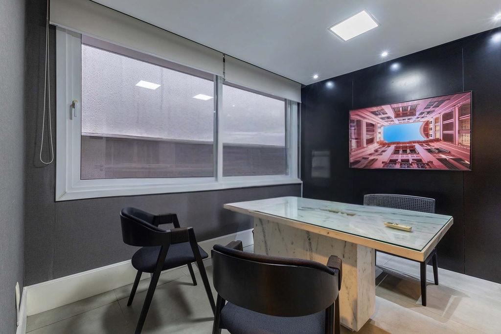 Edifício Comercial para venda no bairro Três Figueiras em Porto Alegre