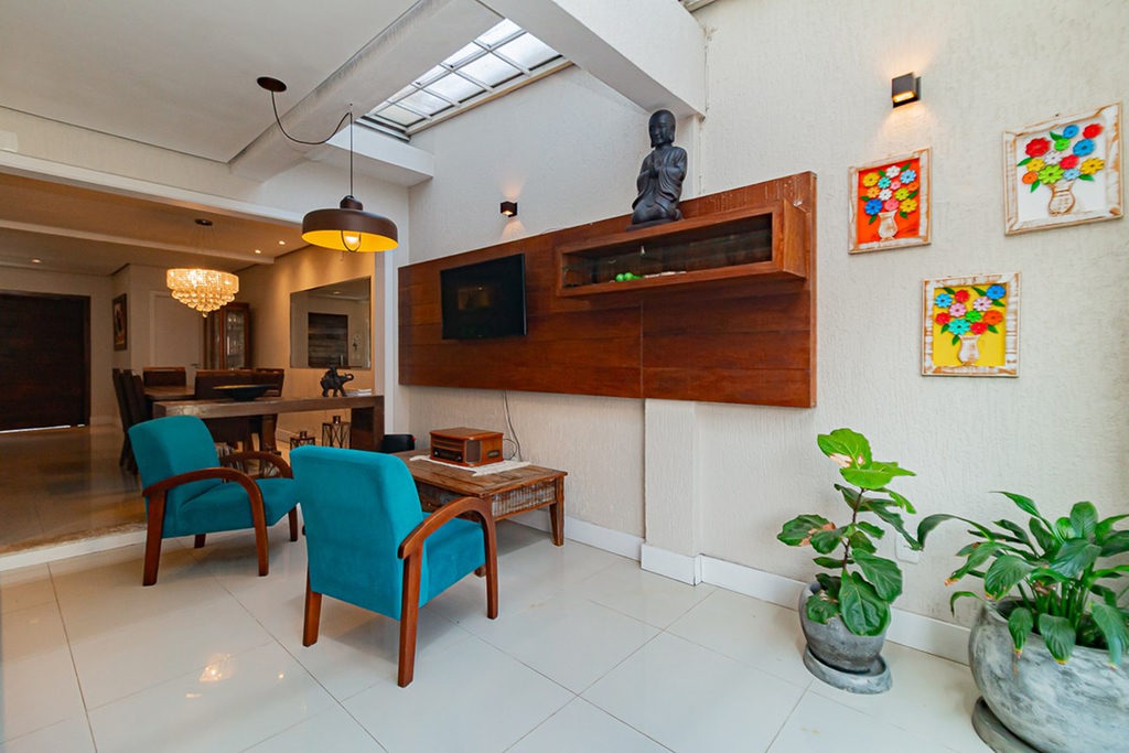 Casa para venda no bairro Guarujá em Porto Alegre