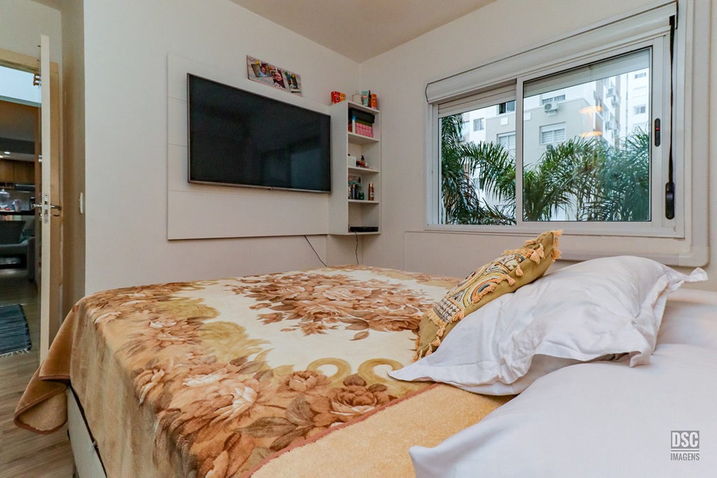 Apartamento para venda no bairro Vila Ipiranga em Porto Alegre