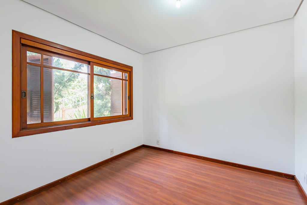 Casa para venda no bairro Jardim Itu em Porto Alegre