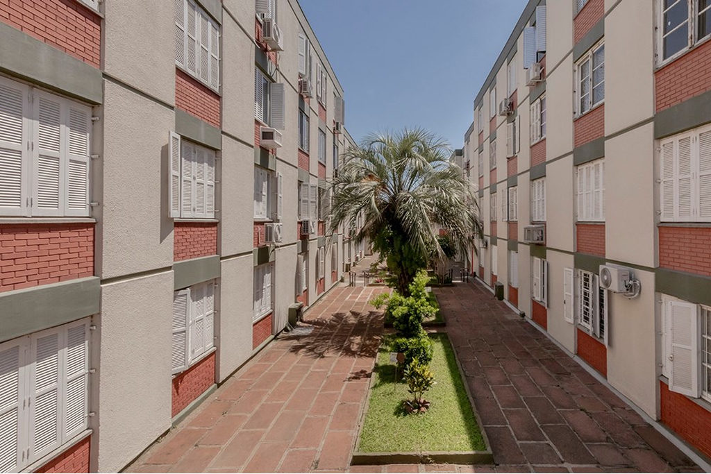 Apartamento para venda no bairro Medianeira em Porto Alegre