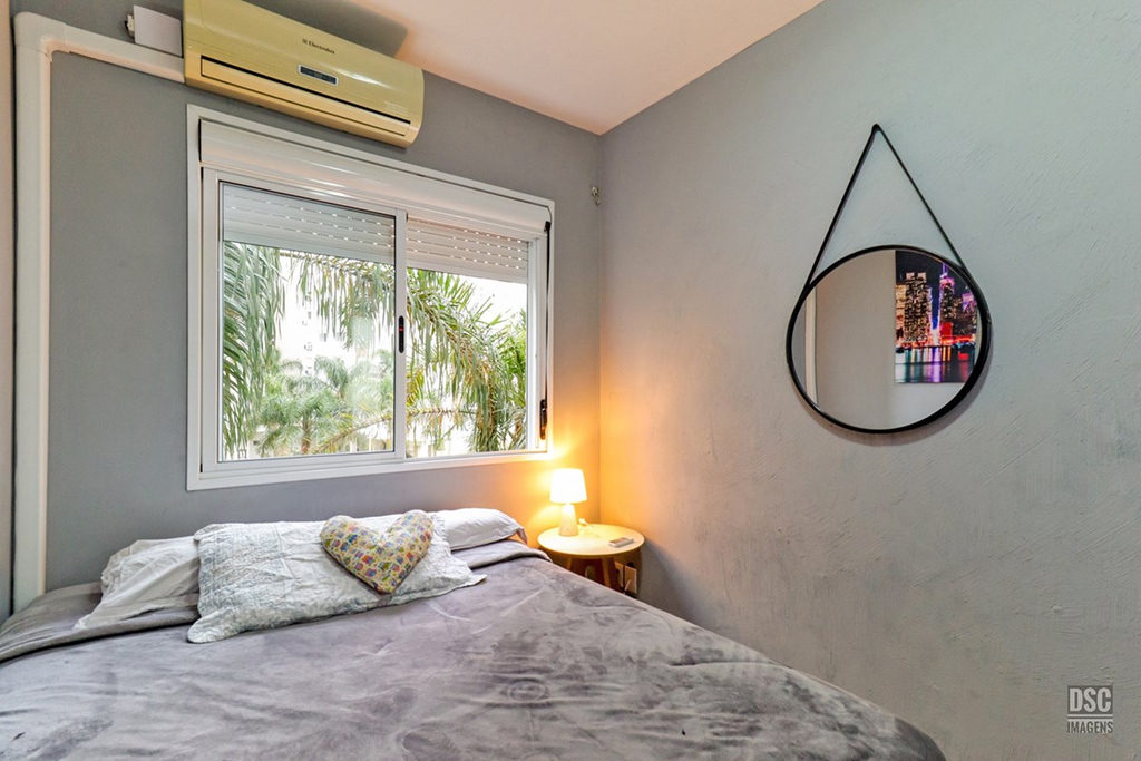 Apartamento para venda no bairro Vila Ipiranga em Porto Alegre