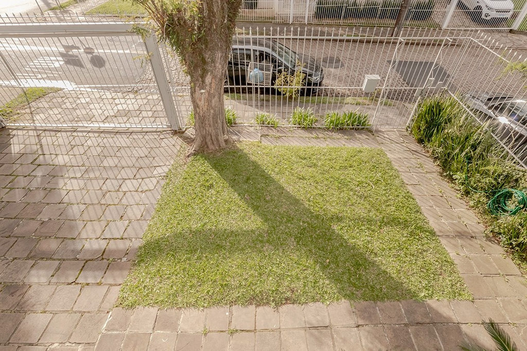 Casa para venda no bairro Três Figueiras em Porto Alegre