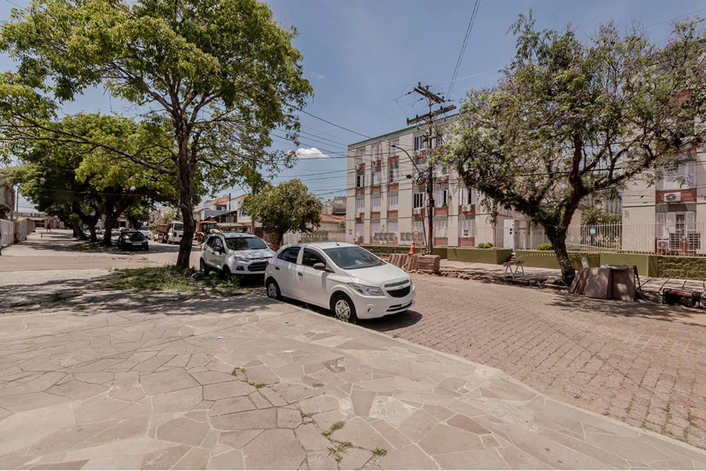 Apartamento para venda no bairro Medianeira em Porto Alegre