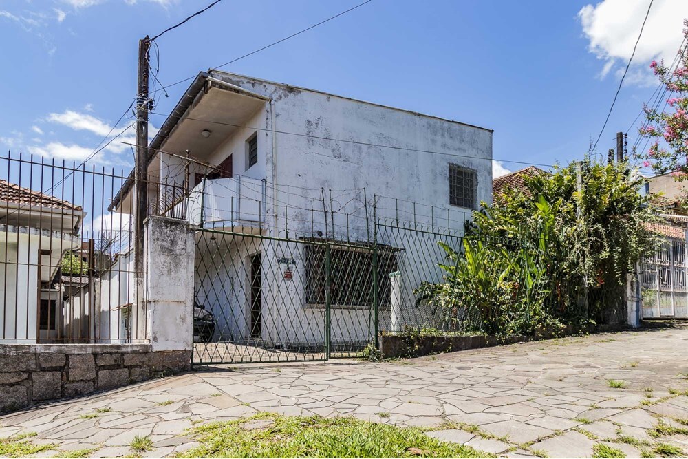 Casa à venda em Porto Alegre, Partenon, com 1 quarto, 263m² - Geniale Imóveis