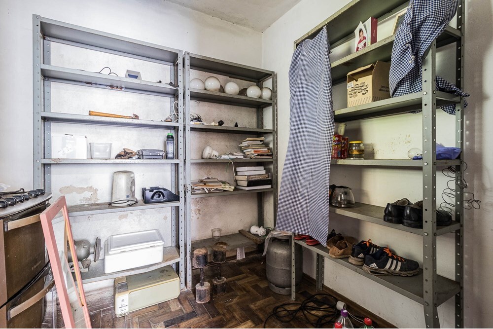 Casa à venda em Porto Alegre, Partenon, com 1 quarto, 263m² - Geniale Imóveis