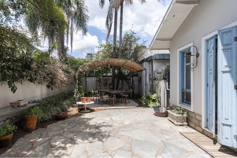 Casa à venda com 4 quartos, 300m² - Foto 33