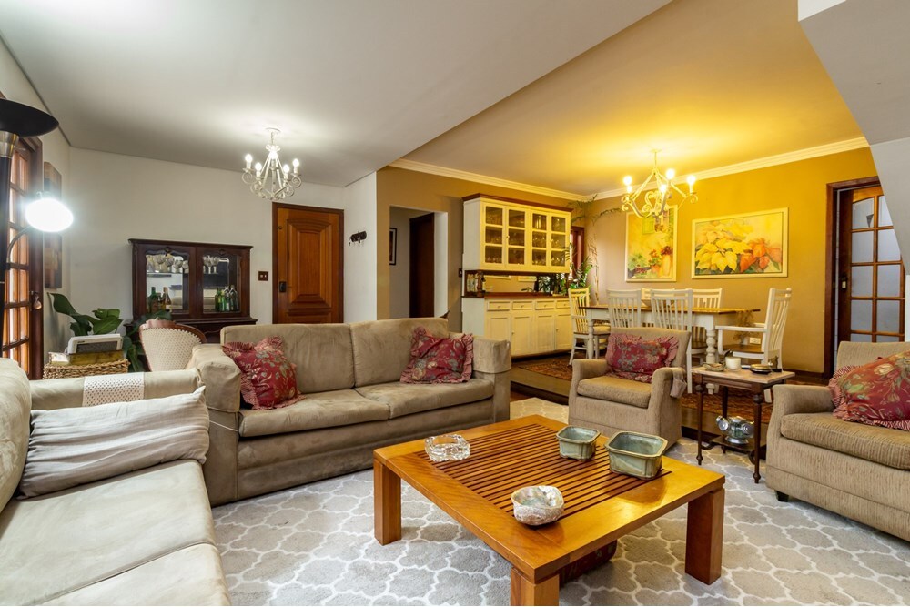 Casa, 4 quartos, 199 m² - Foto 1