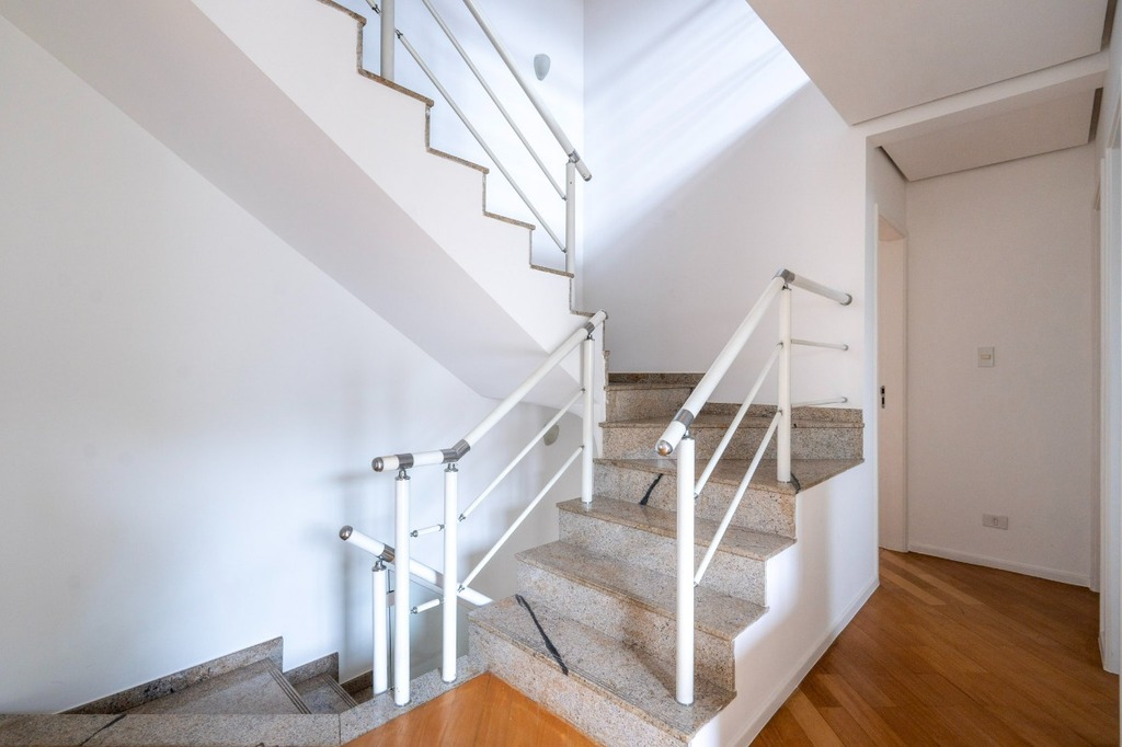 Casa de Condomínio à venda com 5 quartos, 424m² - Foto 2