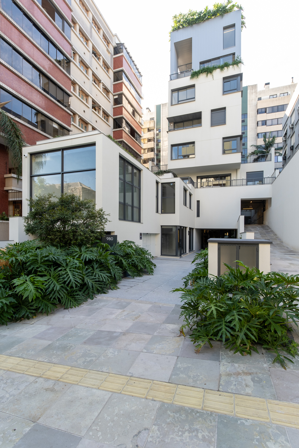 Apartamento Garden à venda em Porto Alegre, Auxiliadora, com 2 quartos, 123,81m² - Geniale Imóveis