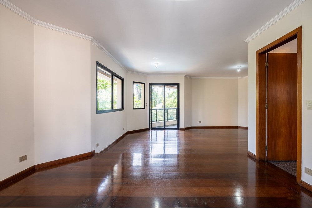 Apartamento à venda em São Paulo, Moema, com 4 quartos, 178m² - Carreyra Imobiliaria