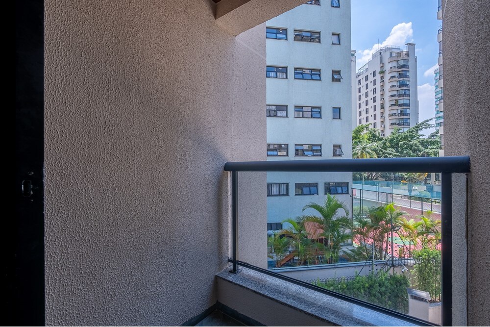 Apartamento à venda em São Paulo, Moema, com 4 quartos, 178m² - Carreyra Imobiliaria