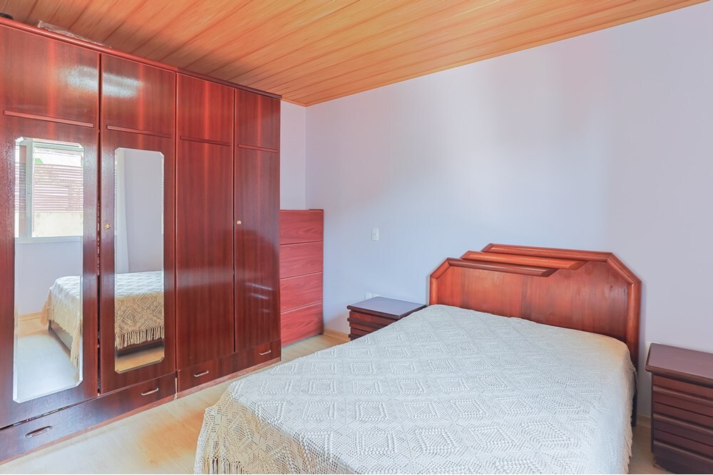 Casa à venda com 4 quartos, 295m² - Foto 2