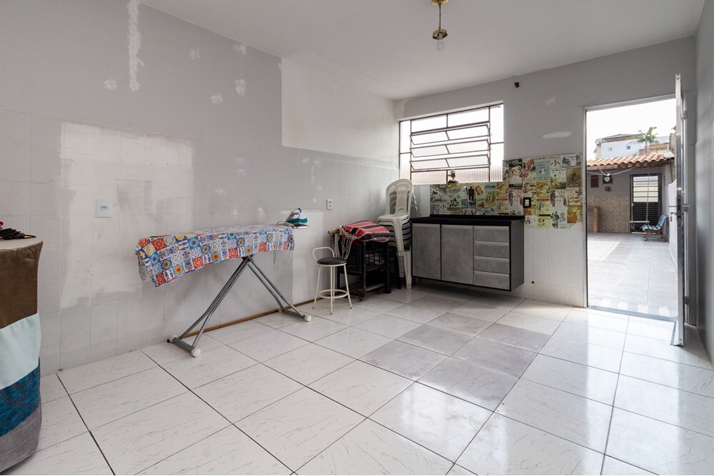 Casa, 3 quartos, 230 m² - Foto 2