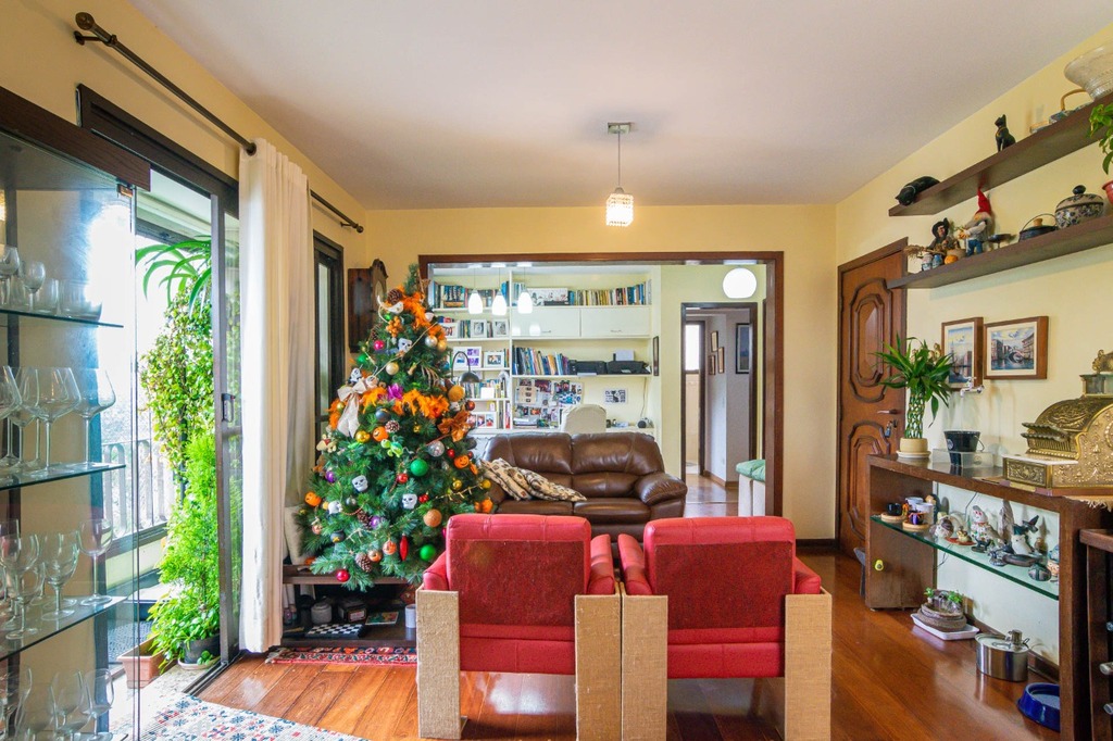 Apartamento à venda com 3 quartos, 148m² - Foto 1