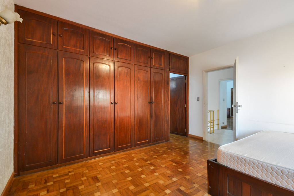 Casa à venda com 3 quartos, 250m² - Foto 10