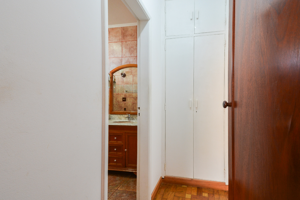 Casa à venda com 3 quartos, 250m² - Foto 9