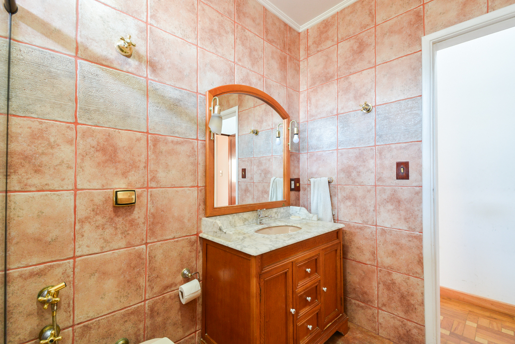 Casa à venda com 3 quartos, 250m² - Foto 7