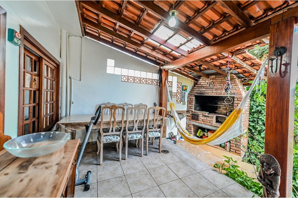 Casa de Condomínio à venda com 4 quartos, 200m² - Foto 40