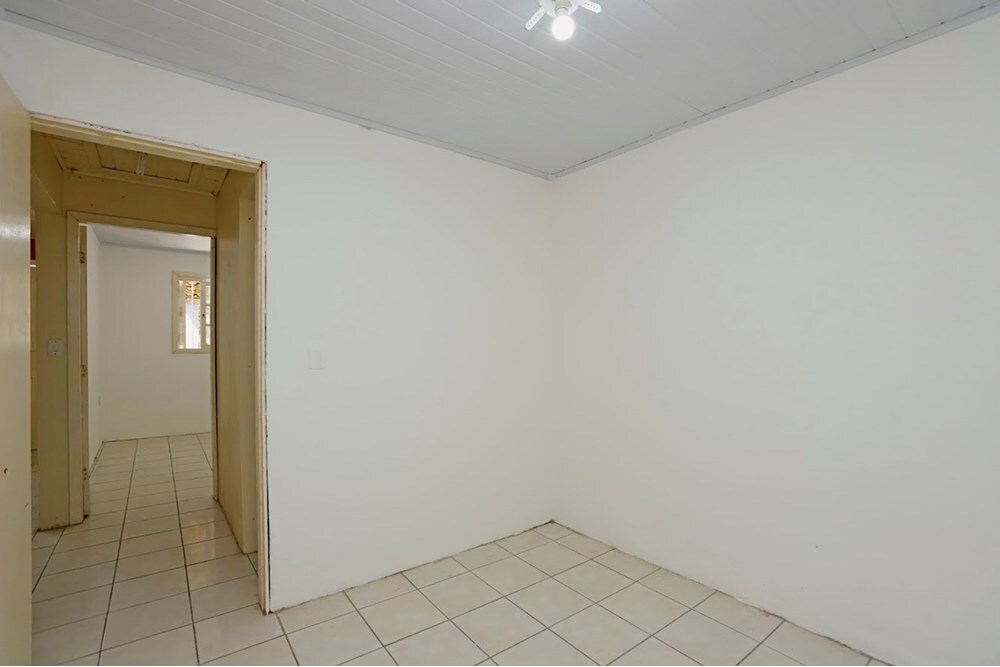 Casa à venda com 2 quartos, 92m² - Foto 2