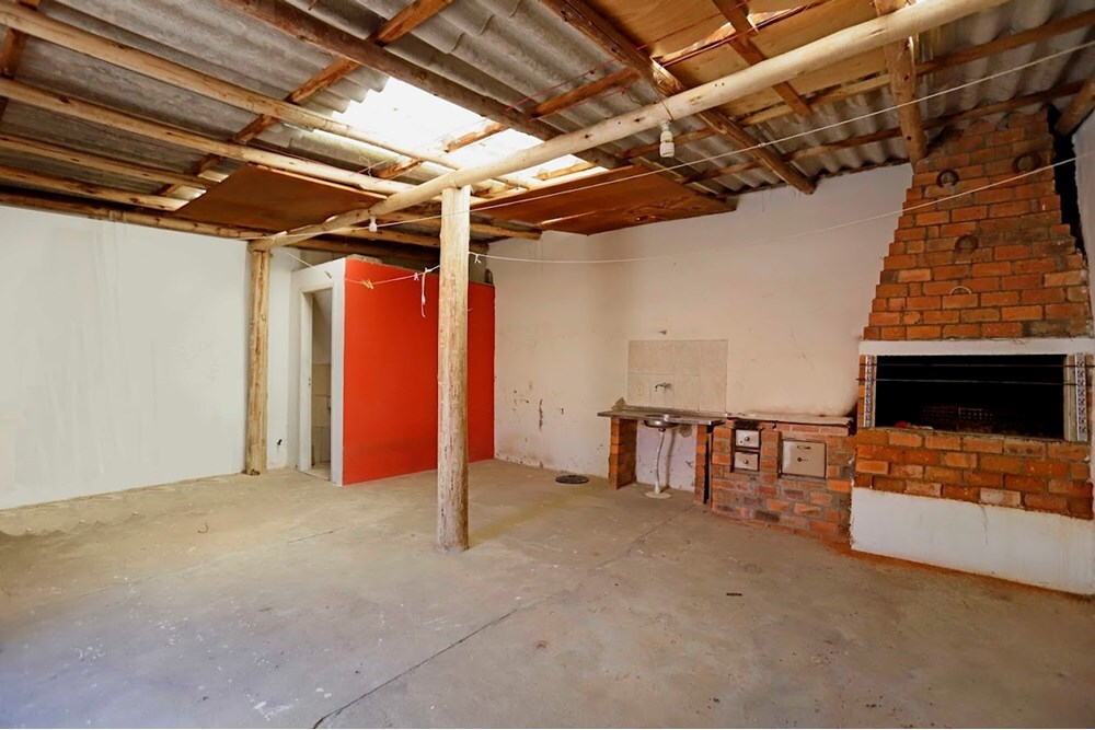 Casa à venda com 2 quartos, 92m² - Foto 7