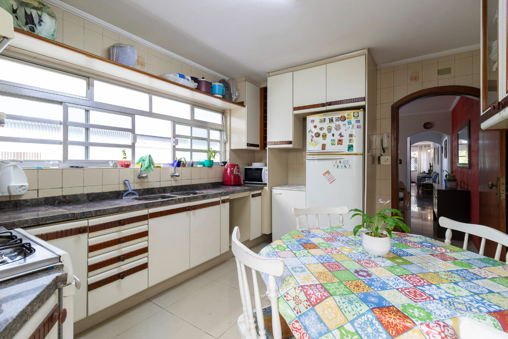 Casa à venda com 3 quartos, 200m² - Foto 5