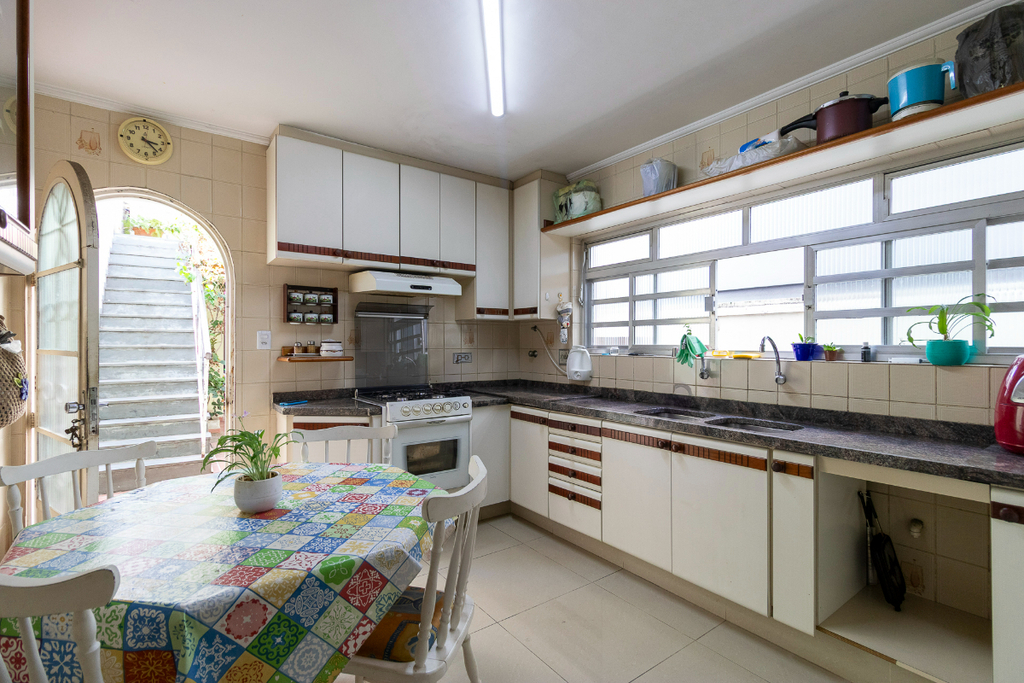 Casa à venda com 3 quartos, 200m² - Foto 7