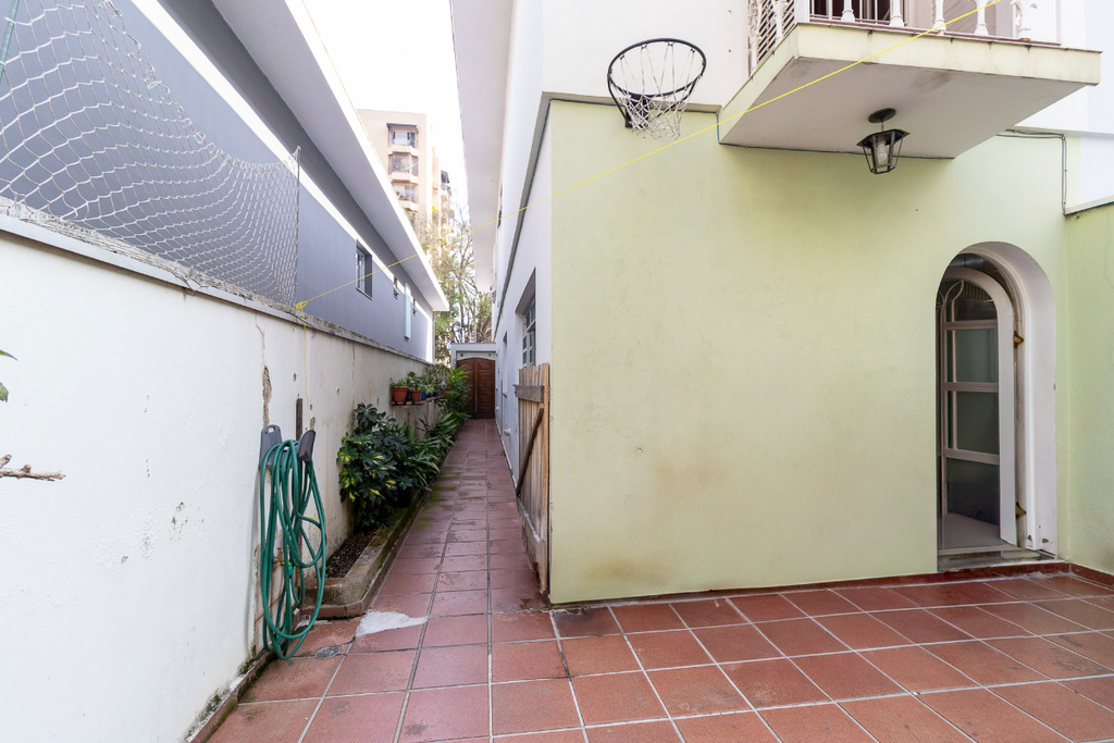 Casa à venda com 3 quartos, 200m² - Foto 10