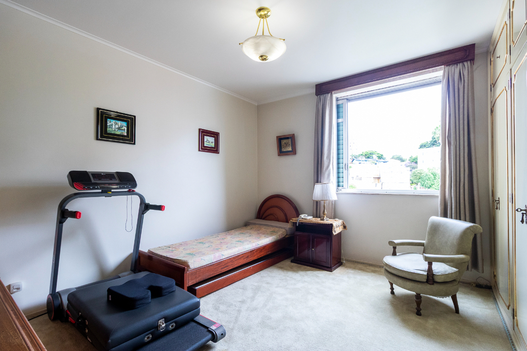 Apartamento à venda com 3 quartos, 172m² - Foto 2