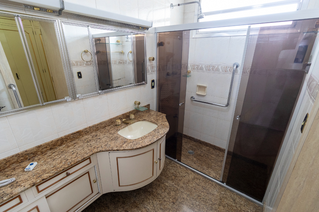 Apartamento à venda com 3 quartos, 172m² - Foto 10