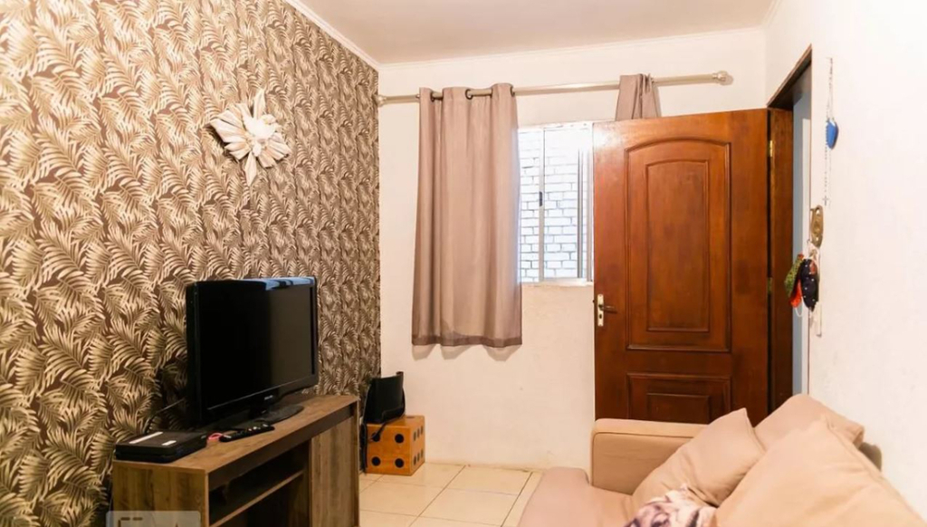 Casa à venda com 8 quartos, 192m² - Foto 1