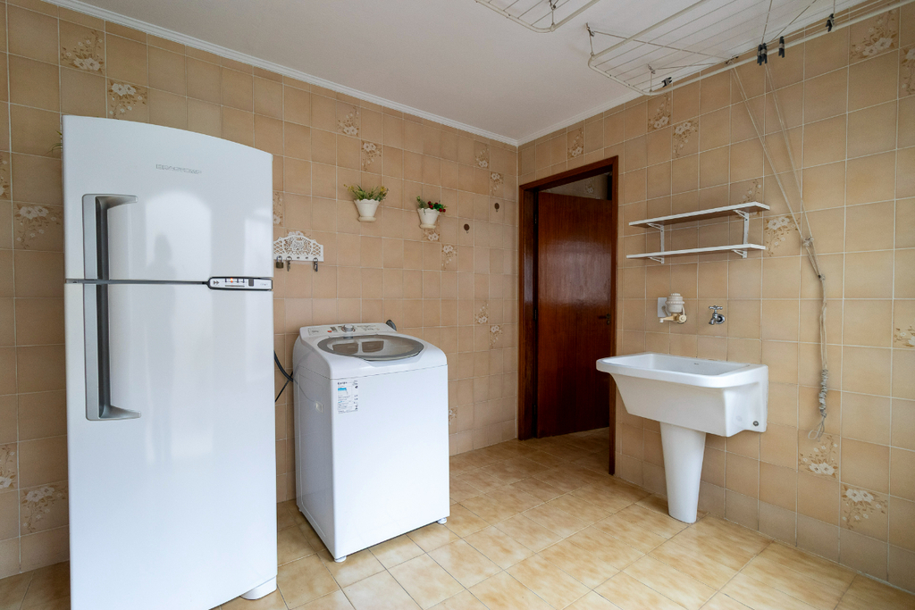 Casa à venda com 3 quartos, 284m² - Foto 9