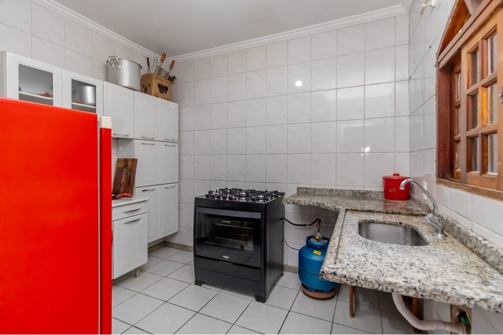 Casa, 3 quartos, 211 m² - Foto 2